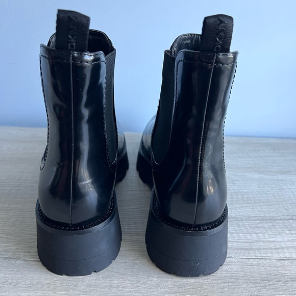 DKNY Women's Senni Chelsea Lug Boots Black Size 9 - Picture 7 of 12